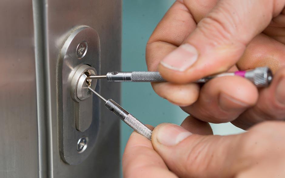 ouverture de porte claquée serrurier L'Isle-Adam